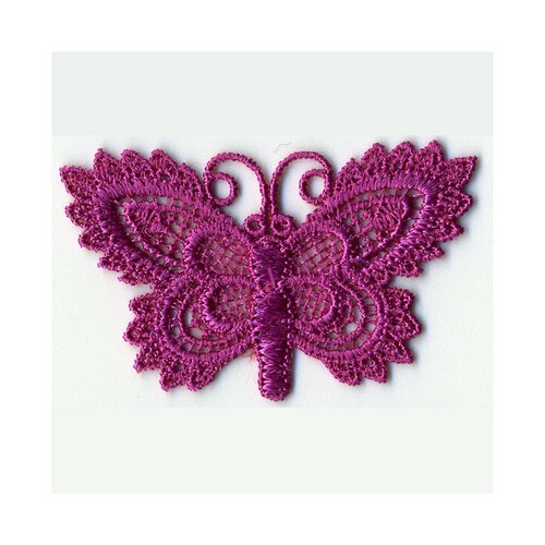Ecusson thermocollant papillon crochet fuchsia 5cmx3cm