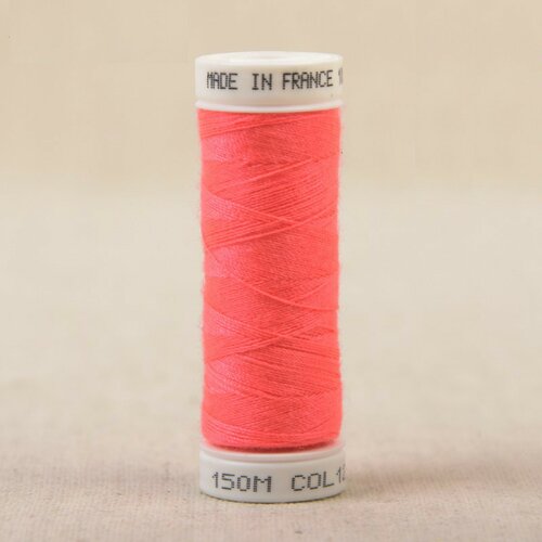 Fil rose fluo polyester 150m made in france oeko-tex