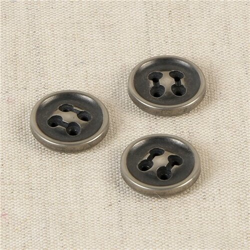 Bouton 4 trous argenté 18mm fabriqué en france