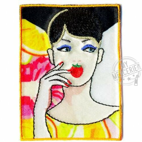 Lot de 3 écussons thermocollants pin up jaune 7 x 5cm