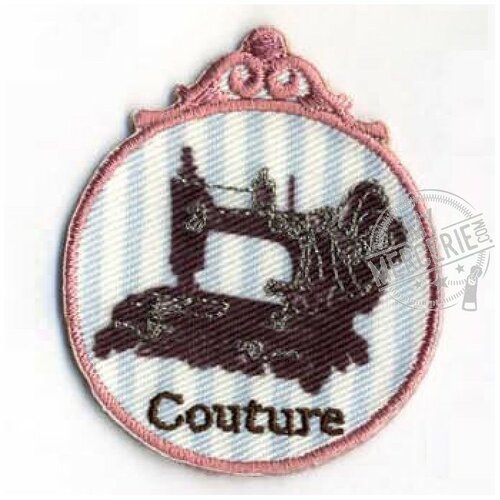 Ecusson couture machine à coudre 4.5cmx5.4cm