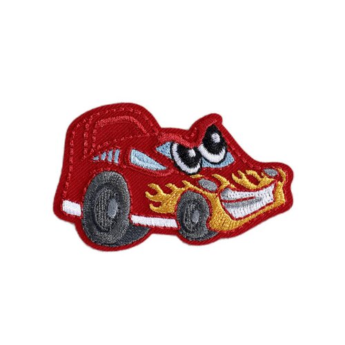Ecusson  transports rigolos voiture rouge 6cm x 3,7cm