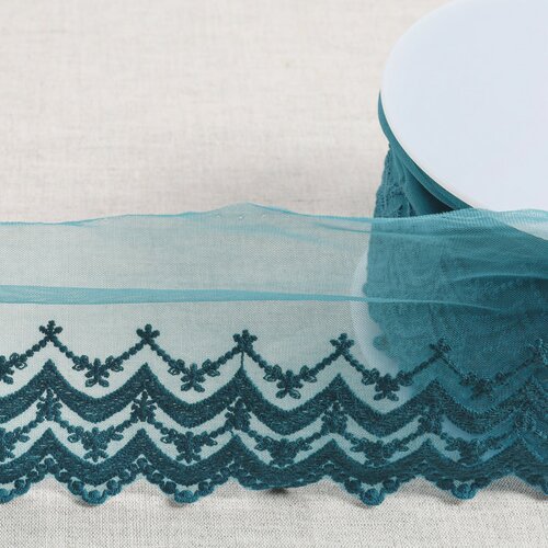 Tulle brodé double vague festonnées mat 108mm bleu canard au mètre