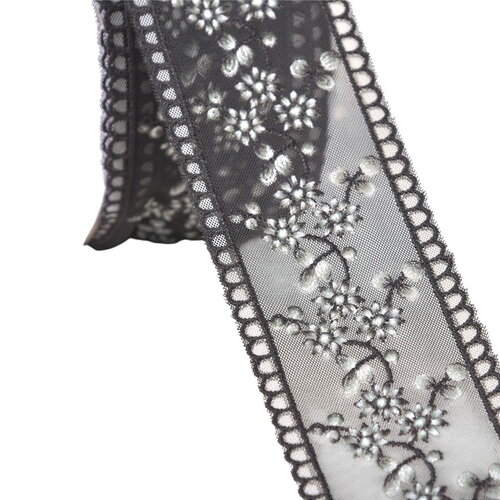 Galon brodé fleurs 45mm noir au mètre