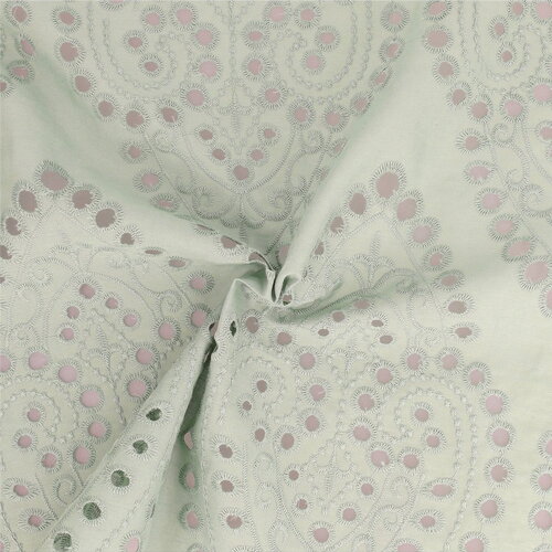 Broderie anglaise 100% coton grandes arabesques vert pâle au mètre