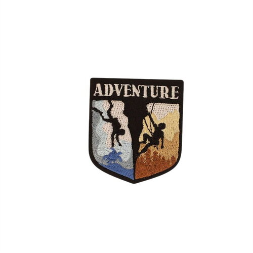 Ecusson thermocollant outdoor 4,7cm x 5,4cm adventure