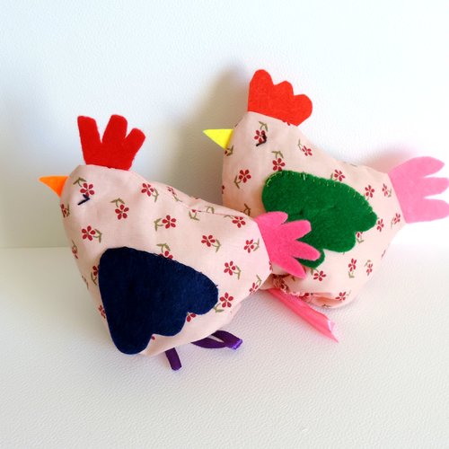 Poules de pâques à garnir.