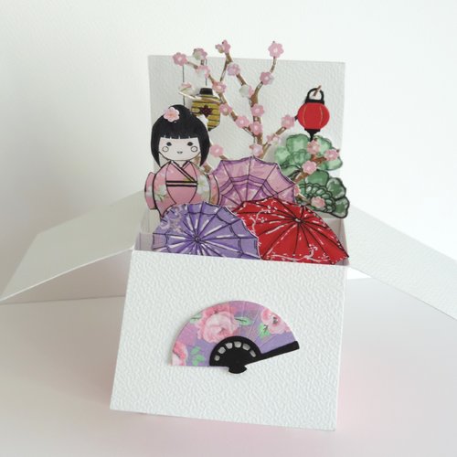 Carte anniversaire popup thème japon, kokeshi, carte femme, carte fille