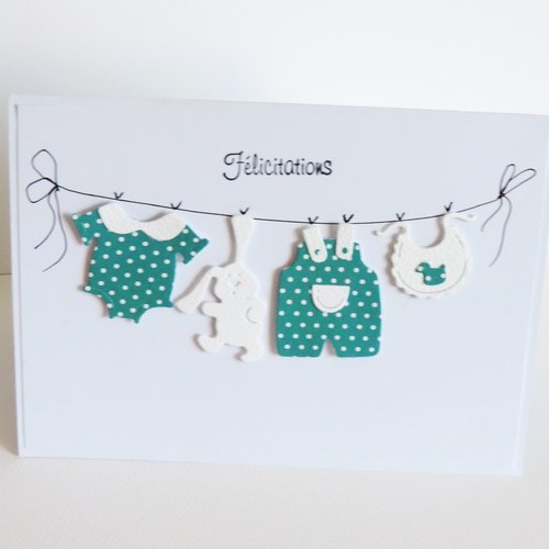 Carte de félicitations naissance garçon.