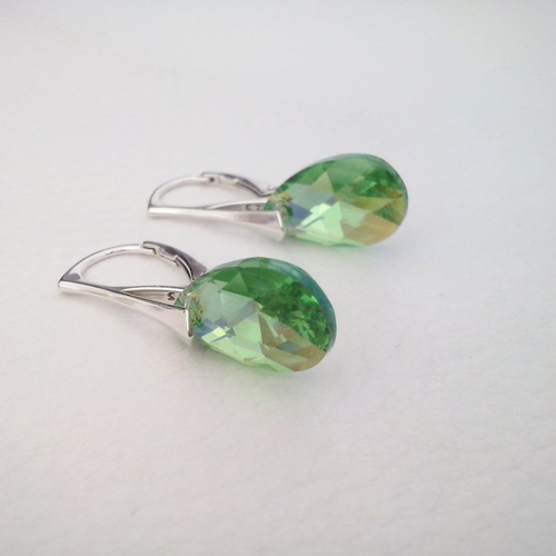 Boucles d'oreilles  argent  et cristal swarovski vert péridot