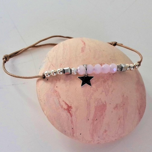 Bracelet cordon étoile d'argent perles rose pastel