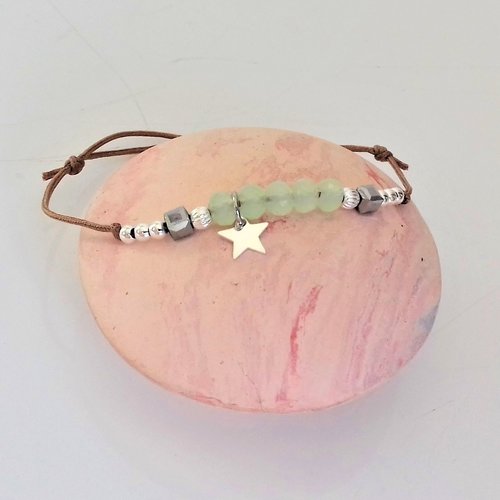 Bracelet cordon étoile d'argent perles vert pastel