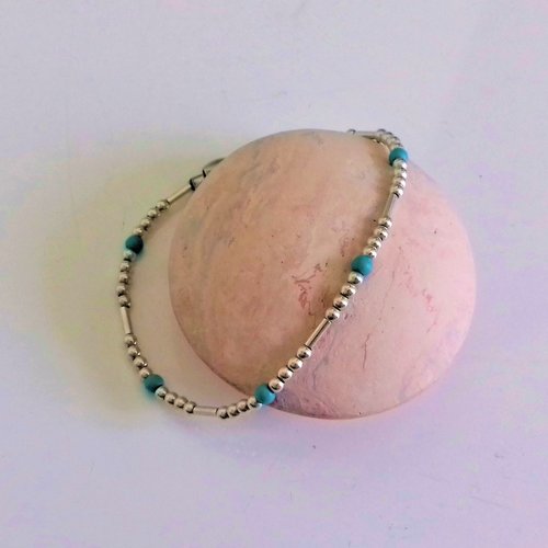 Bracelet perles d'argent perles turquoises élastique