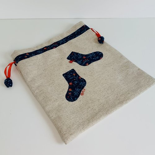 Sac à chaussettes beige et bleu