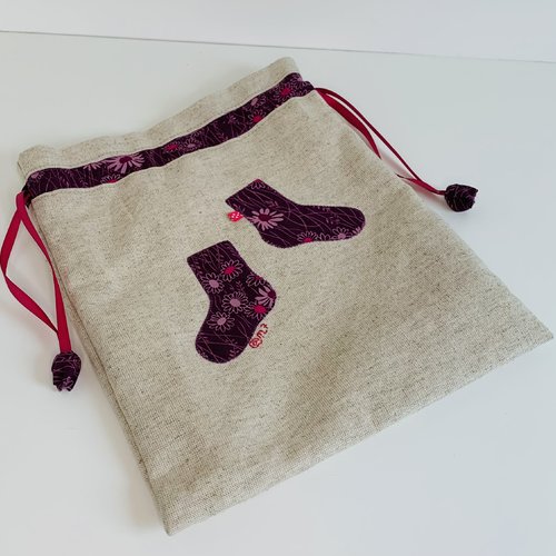 Sac à chaussettes beige et rose