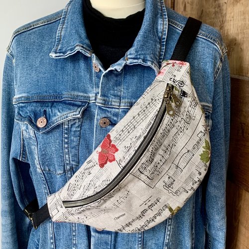 Sac banane musique et fleurs