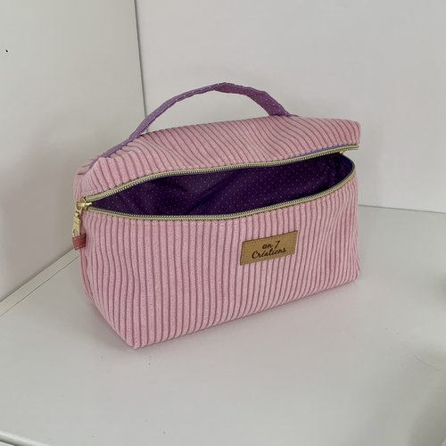 Nouveau - trousse de toilette rose clair