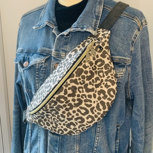 Sac banane léopard beige et gris
