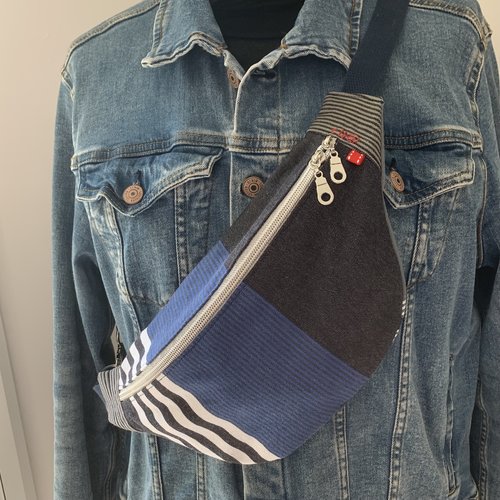 Sac banane bleu à rayures