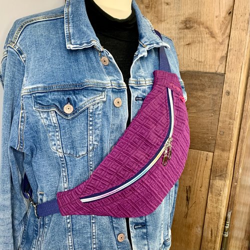 Sac banane gaufré mauve