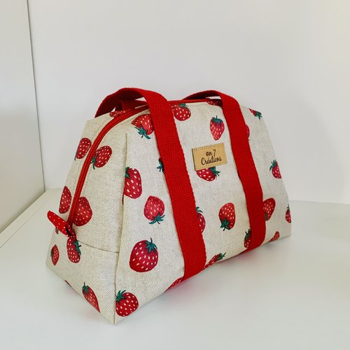 Grande trousse de toilette fraises