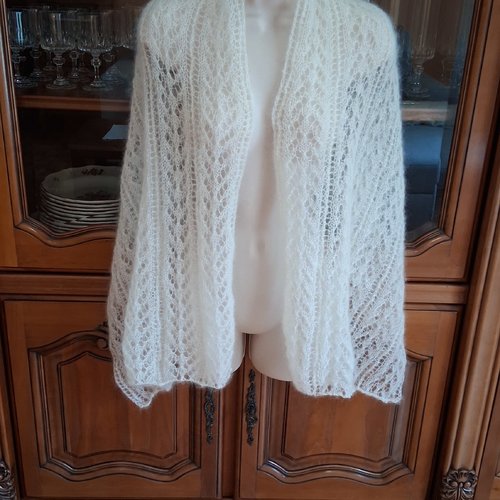 Etole soie et mohair tricotée mains blanc cassé