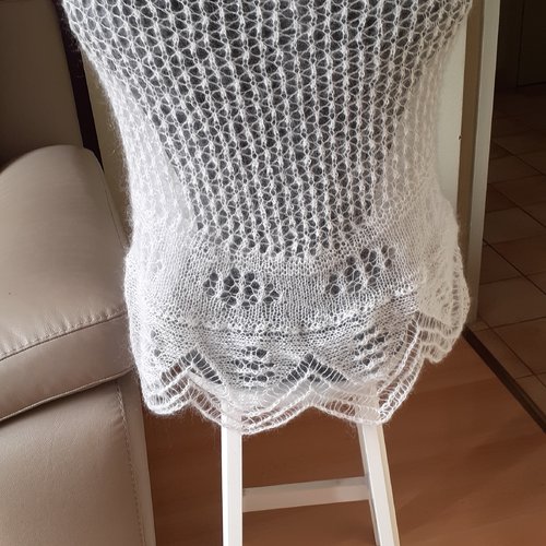 Châle blanc  cassé tricote mains mohair et soie