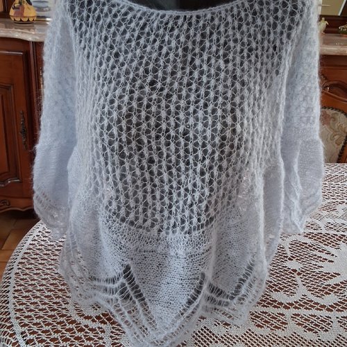 Cape façon poncho soie et mohair