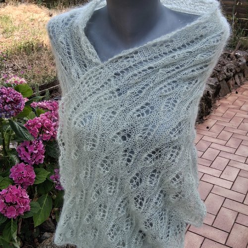Etole soie et mohair menthe tricotee mains
