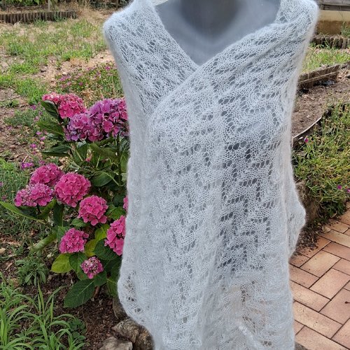 Etole soie et mohair cristal de glace tricotee mains
