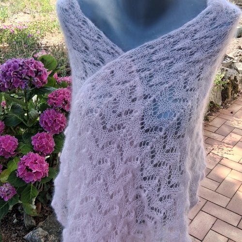 Etole soie et mohair rose pale tricotee mains