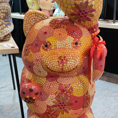 Sculpture mosaïque ours ballon - art déco fait main en mosaïque ; verre – pièce unique pour intérieur / extéri