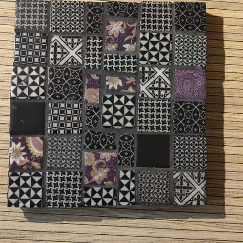 Dessous de plat mosaique violet et noir