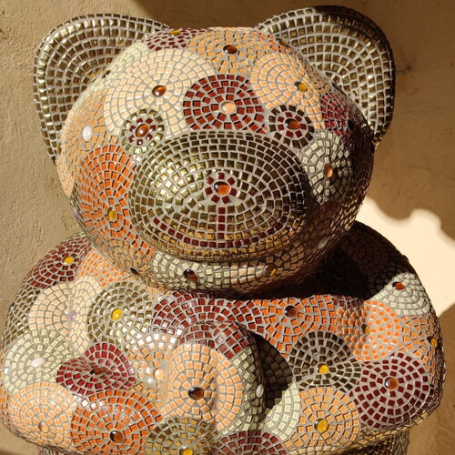 Sculpture mosaïque ours – art déco fait main en mosaïque  – pièce unique pour intérieur / extérieur / jardin