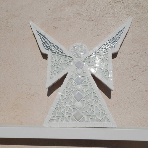 Ange mosaïque blanc et argenté  emaux de verre  vetrocristal