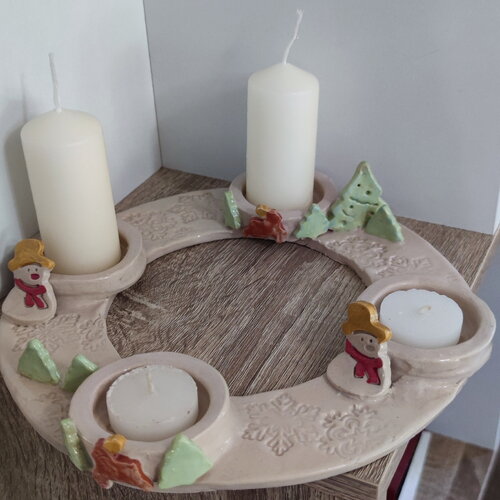 Couronne de l'avant bonhomme de neige , sapin- couronne de noël