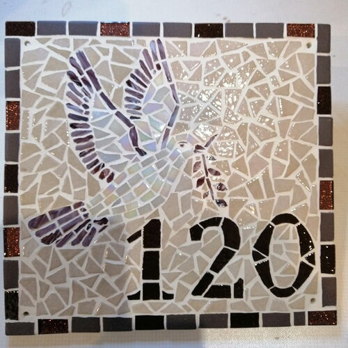 Plaque de maison  colombe en mosaique