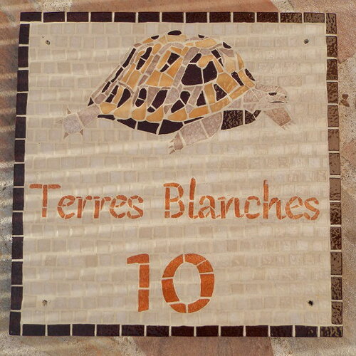 Plaque de maison, de rue en mosaïque motif tortue - sur commande