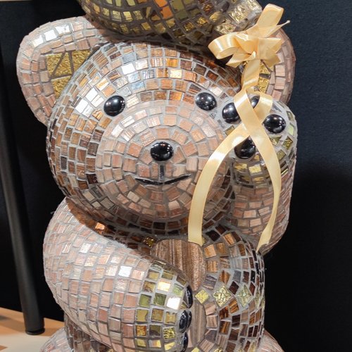 Sculpture mosaïque ours – art déco fait main en mosaïque & verre – pièce unique pour intérieur / extérieur / jardin