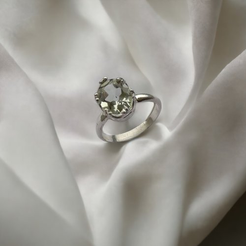 Bague en argent massif 925 et améthyste verte – solitaire artisanal