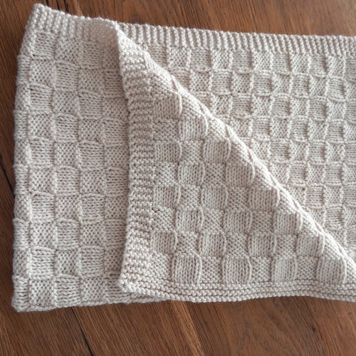 Couverture de naissance beige