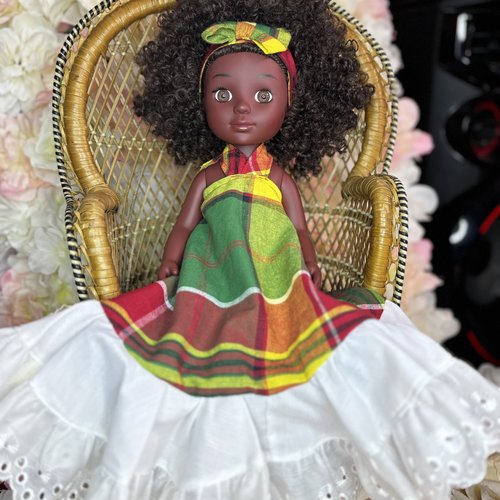 Poupée habillée en robe madras 100% coton – fait main