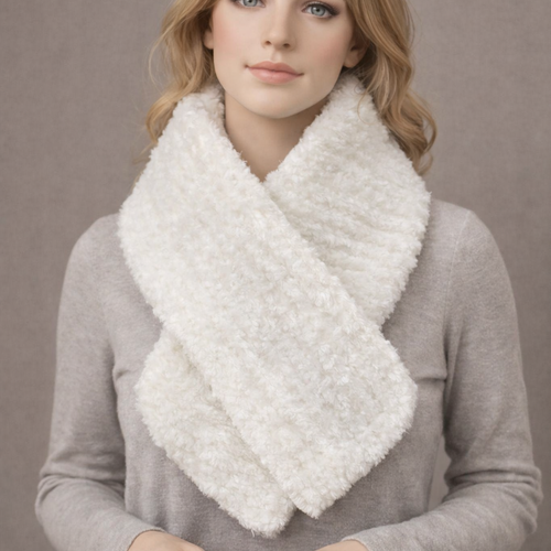 Écharpe blanche pilou pilou