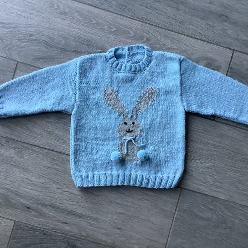 Pull lapin en taille 2 ans