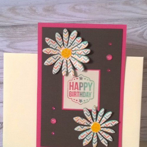 Carte "joyeux anniversaire" fleurs / fuchsia
