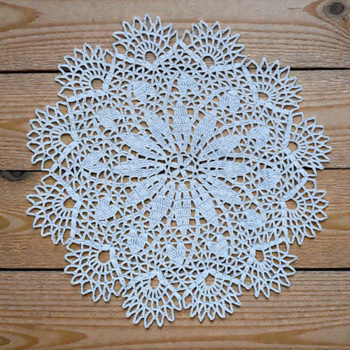 Napperon blanc au crochet (34 cm)