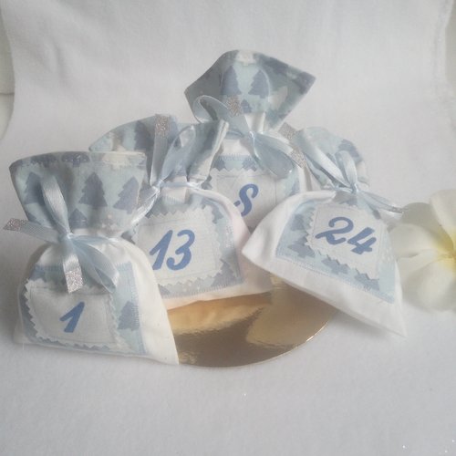 Calendrier de l'avent  bleu en tissu