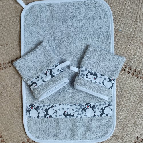 Lot gants de toilette enfant avec serviette assortie grise