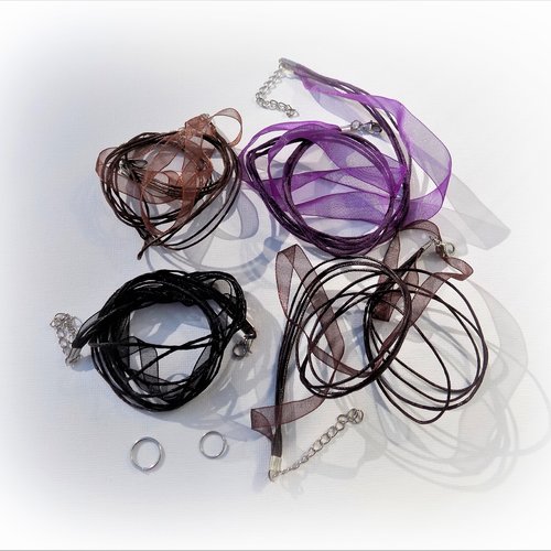 Support collier cordons 46 cm - coton et ruban organza marron, brun roux, noir ou violet