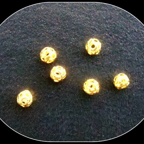 Perles en métal filigrane 4 mm de couleur dorée - par 10